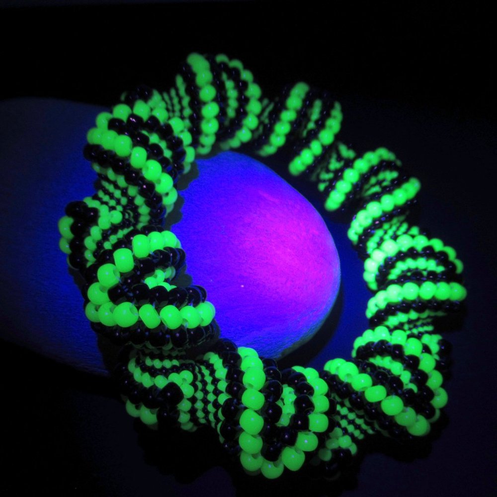 Uranium glass Beadwoven Cellini Bangle